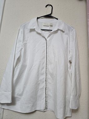 Chico's White Long-Sleeve Button Shirt with Contrast Trim